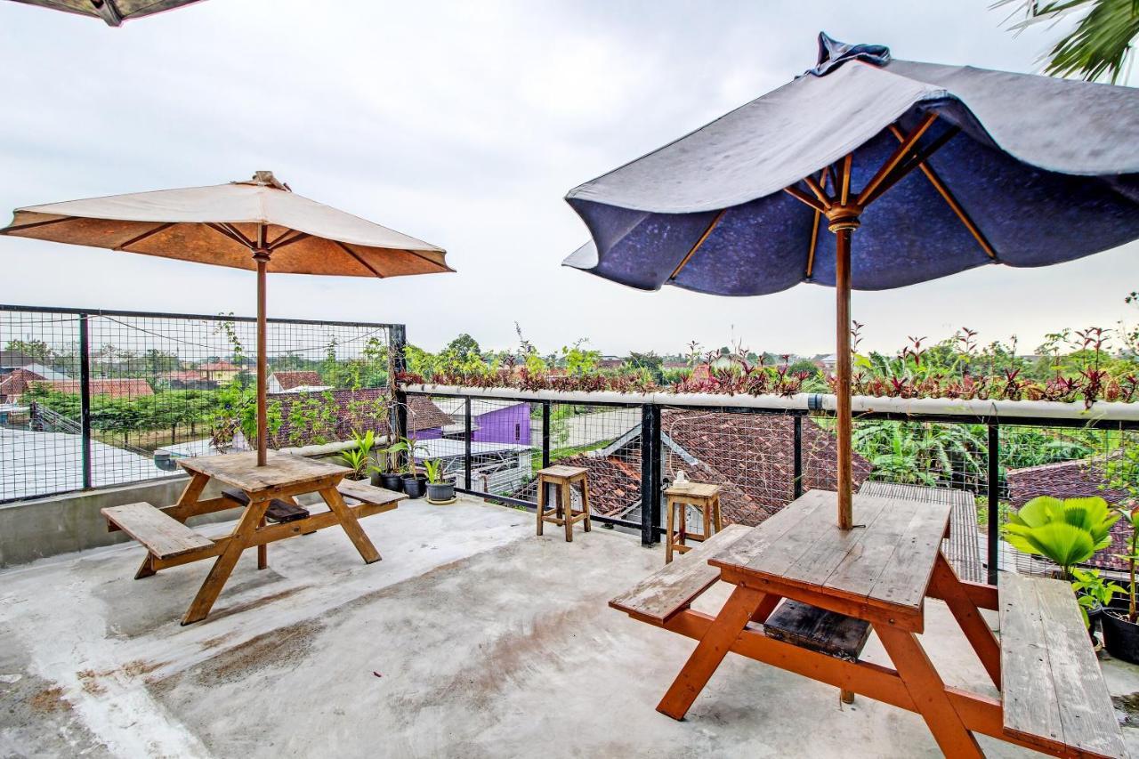 Oyo 92256 Sentosa Residence Джокякарта Екстериор снимка